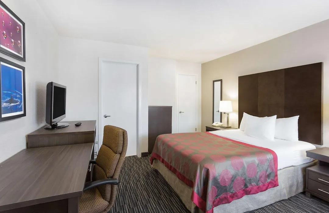 Ramada By Wyndham Monterey-1