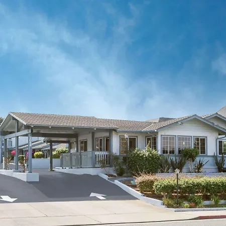 Ramada By Wyndham Monterey-3